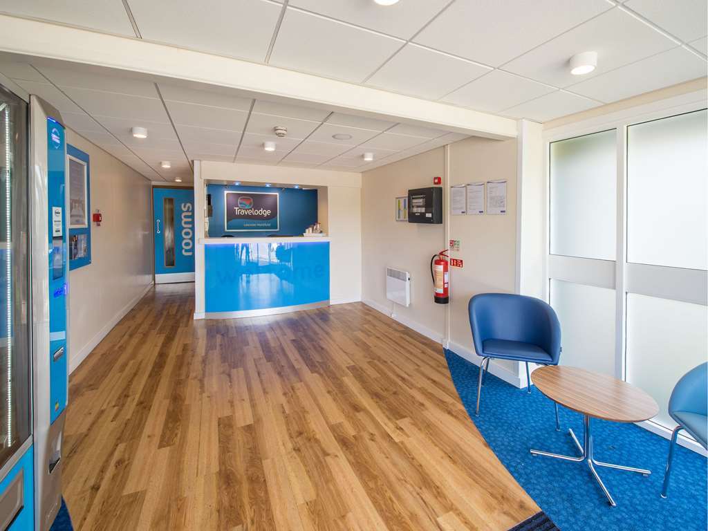 Travelodge Central Лестер Интерьер фото
