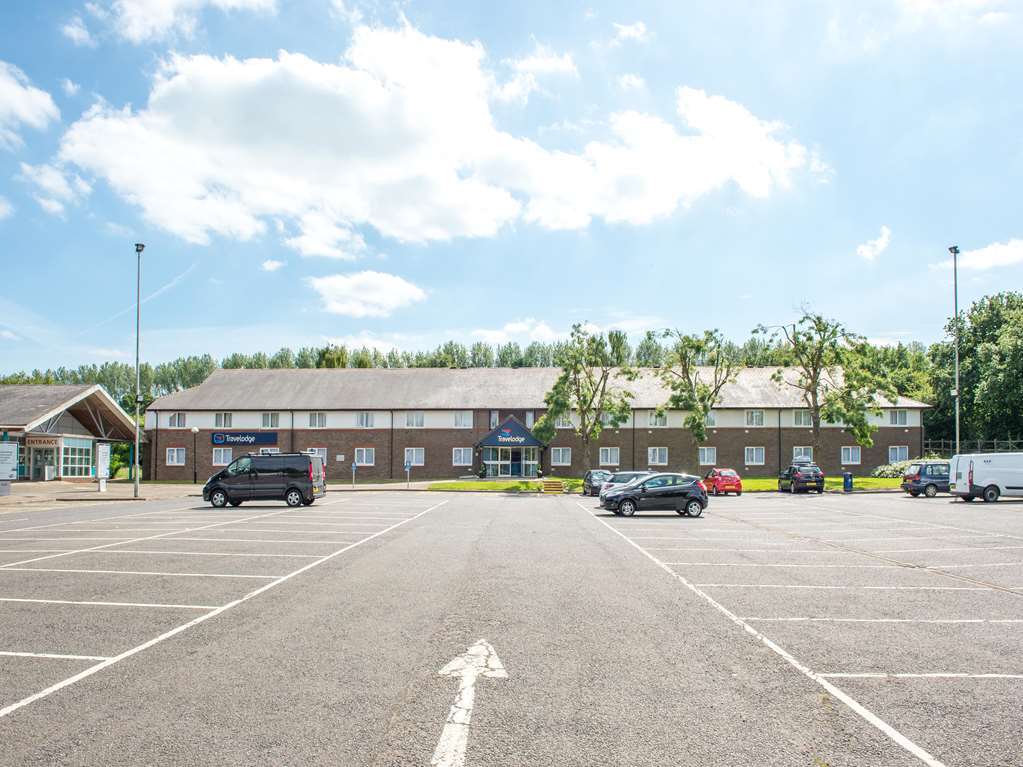 Travelodge Central Лестер Экстерьер фото